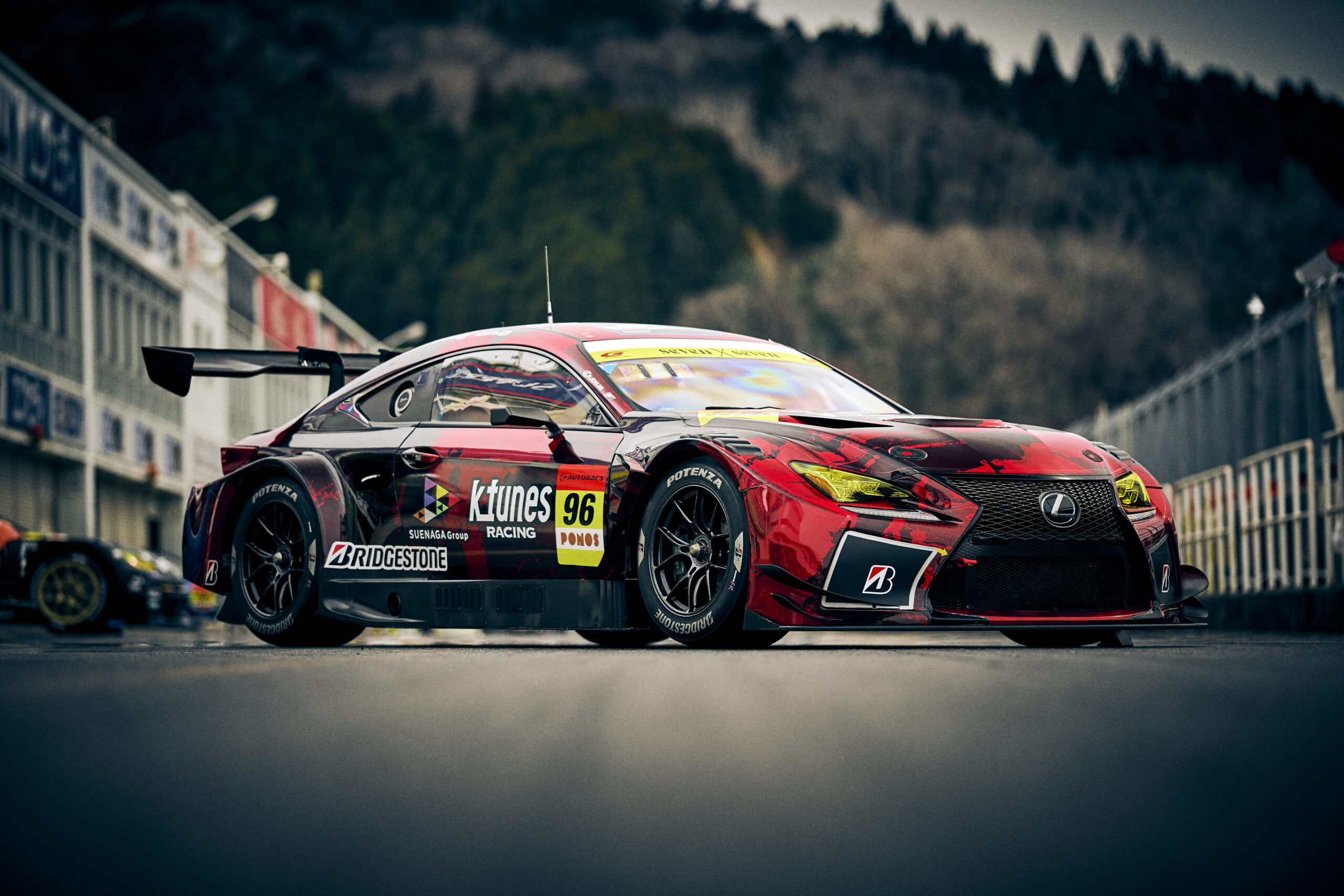 スピードをストリートアートに昇華する<br>相澤陽介が再解釈するK-tunes Racingの「SPEED ART」